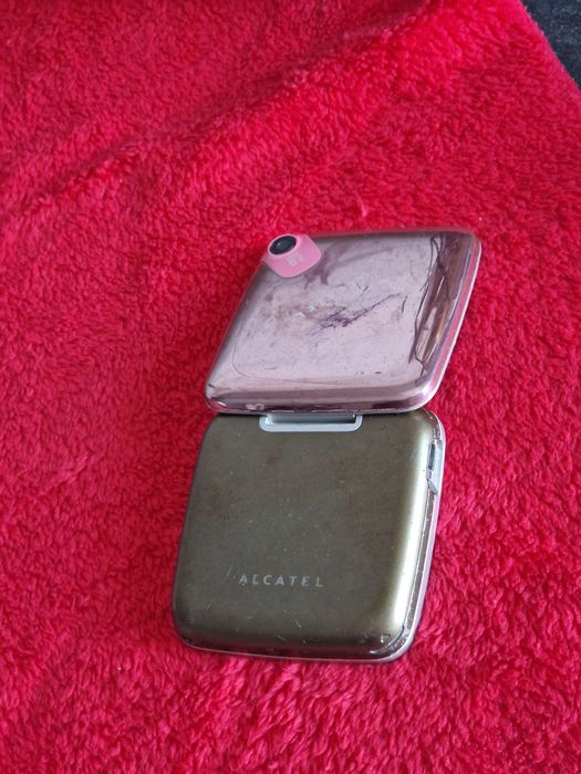 Super telefon  cu clapeta
