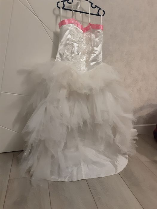 Прокат детских платьев