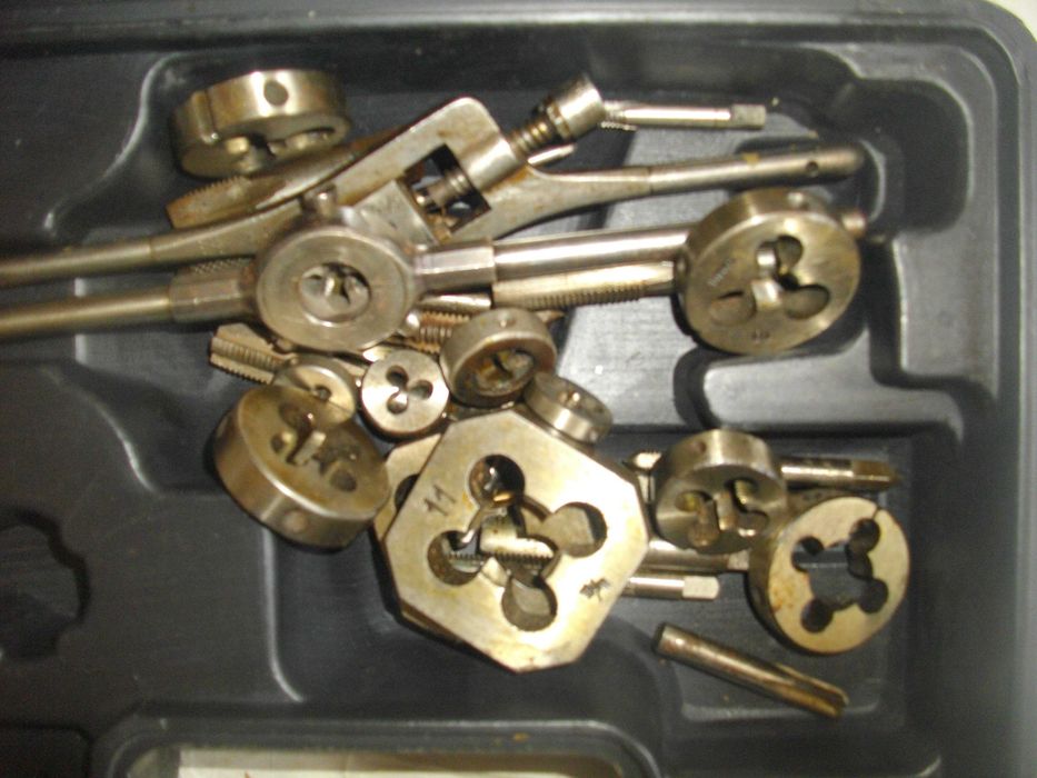 Немски Комплект Метчици Плашки За Резби IKON 30 бр/38бр Старо Качество