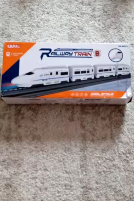 Играчка - ВЛАК за деца