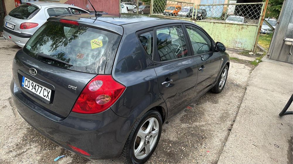 Лек автомобил KIA CEED CRDI 1.6