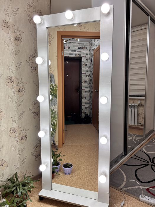 Зеркало с подсветкой