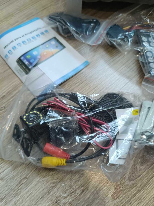 Мултимедия за автомобил 1din с carplay/android auto