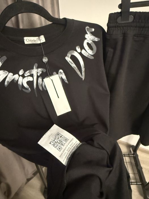 Compleu DIOR super calitate