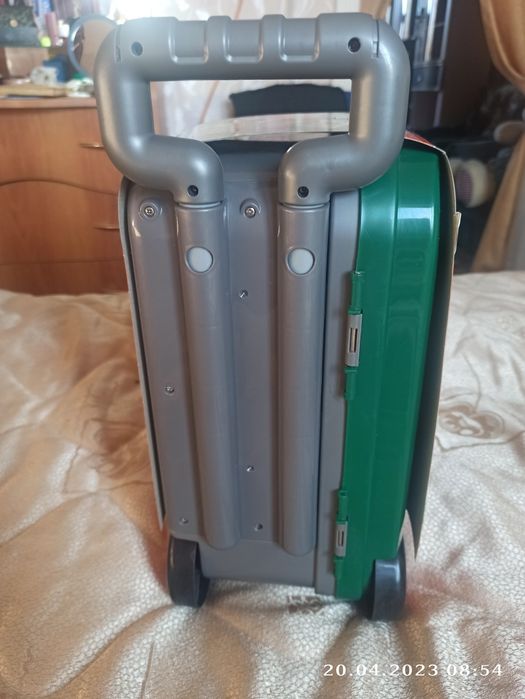 Продам детский набор.