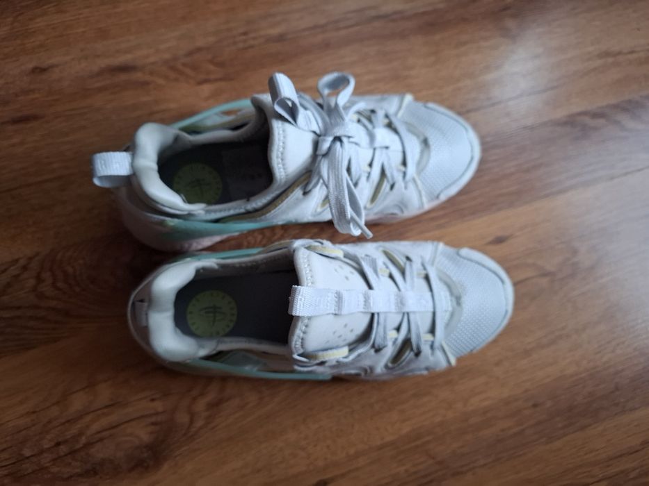 Nike air Huarache дамски маратонки 40 номер.