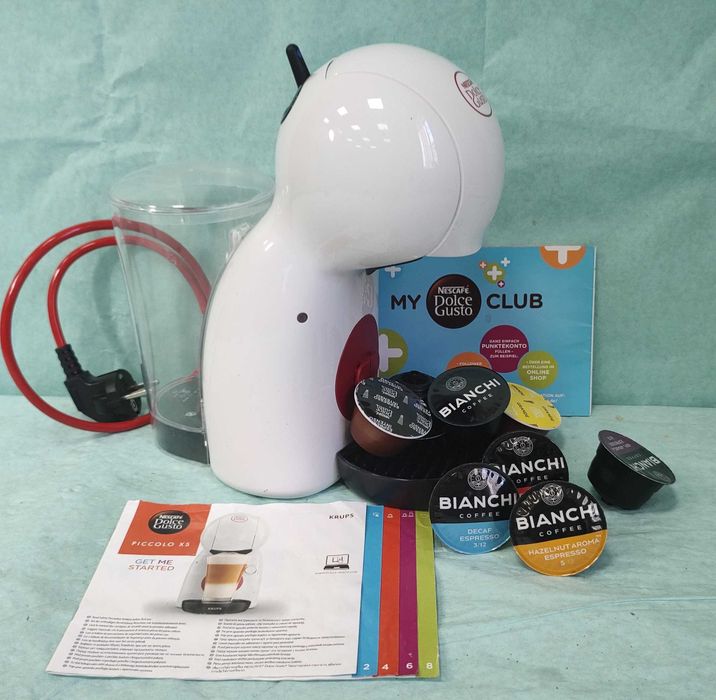 Кафемашина с гаранция 1 година NESCAFÉ® система Dolce gusto Delonghi Krups Piccolo XS.Black/White