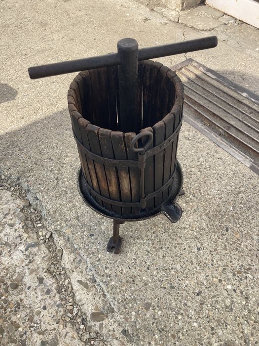 Teasc pentru Struguri Model Mic Cu Masa Fonta