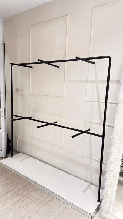 Оборудование для магазина одежды