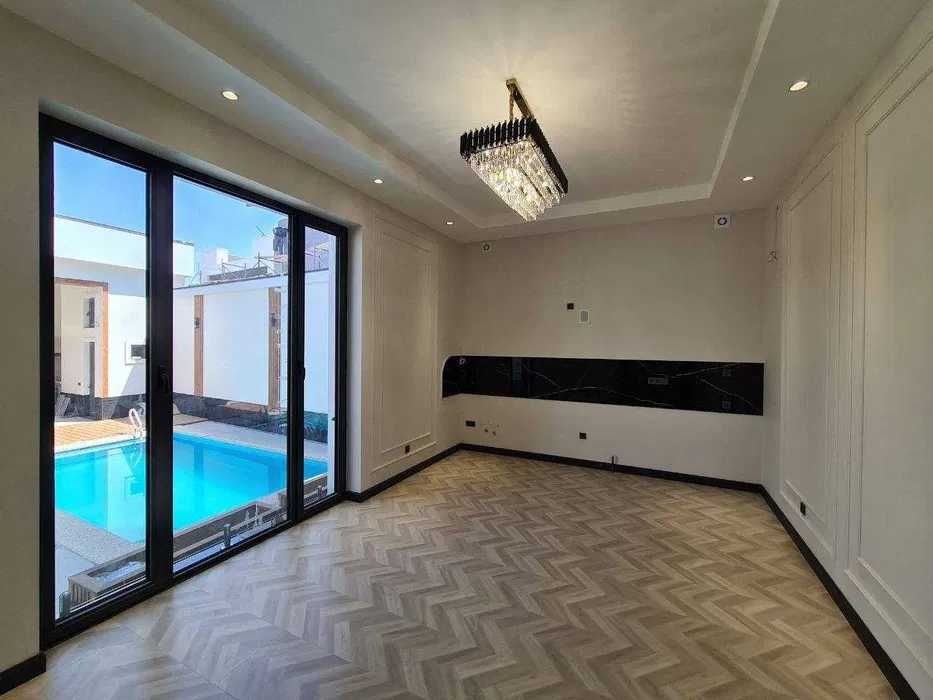 Сдаётся Евродом 4-соток около Южного Вокзала современный Хай-Тек