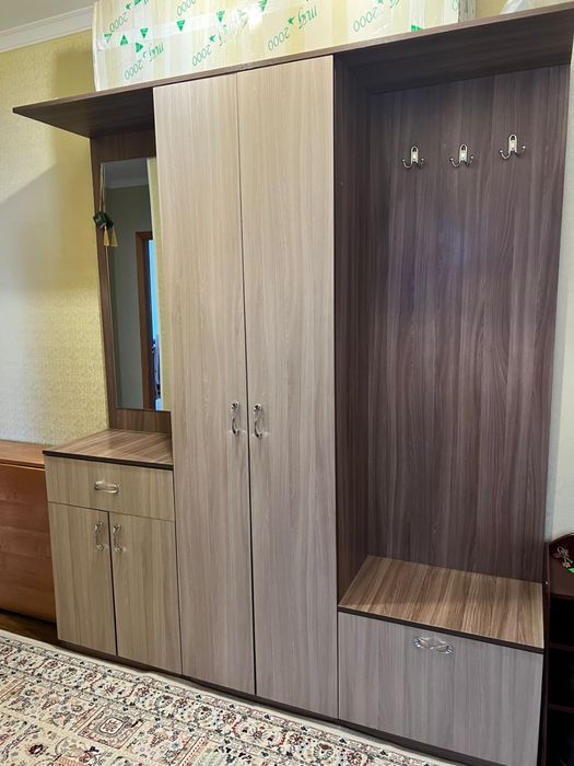 Продам шкаф в прихожую