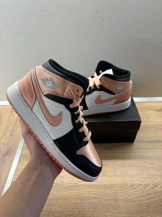 Jordan 1 Mid 38,5