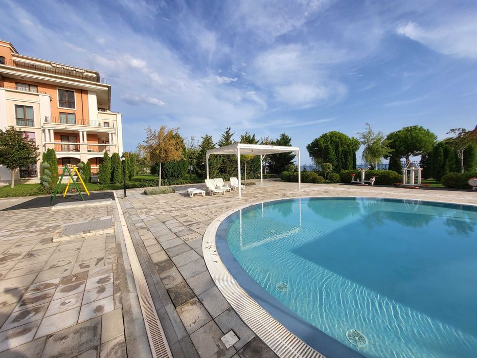 Студио в Свети Влас Първа линия