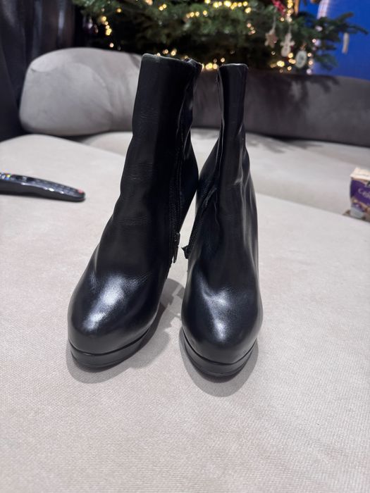 Botine Buffalo London, piele naturala, marime 36, potriviti pentru 35