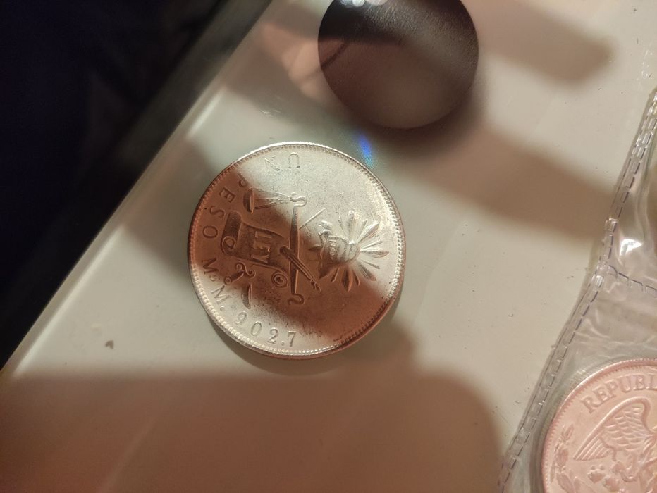 Продавам антични монети