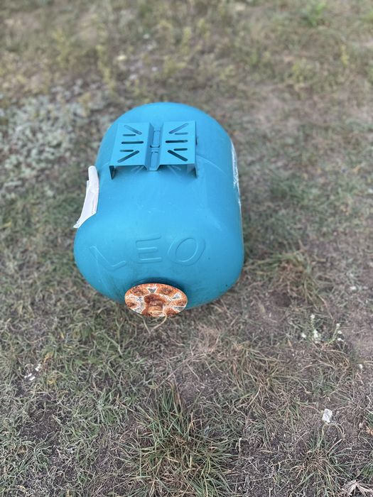 Продам гидро аккумулятор на 100 л.