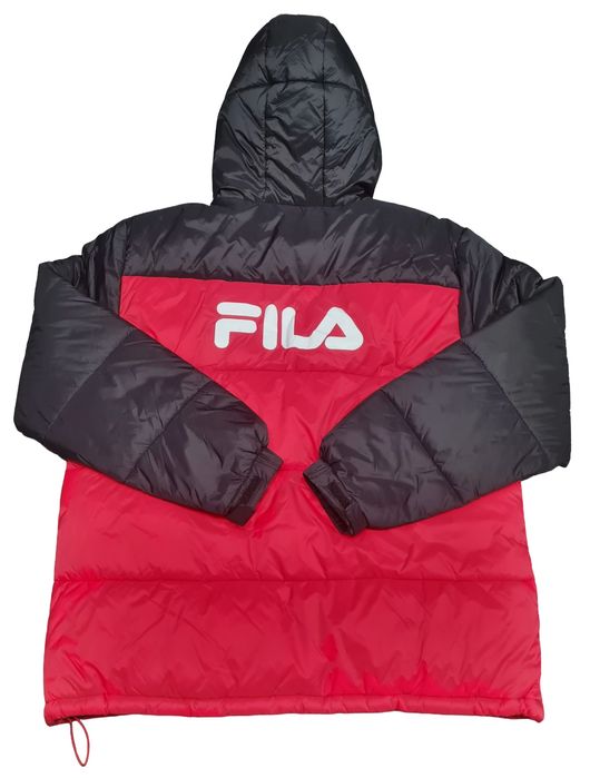 Мъжко Яке Fila

Чисто ново с етикети. 

Размер XL

Цена 99 лв.