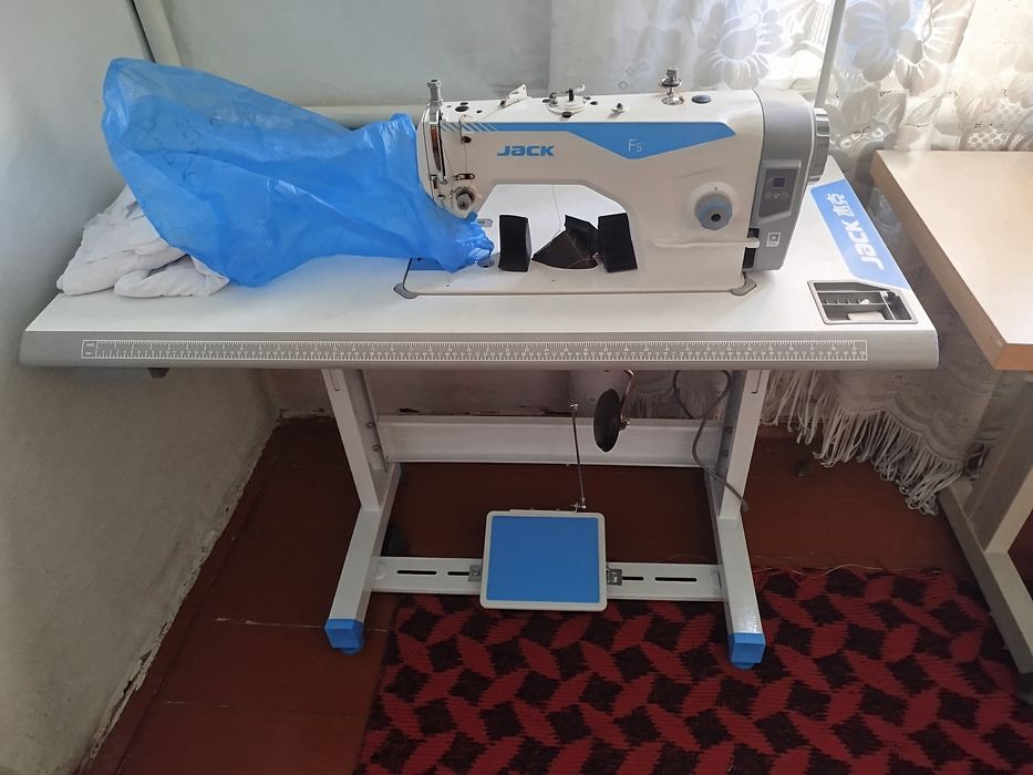 Швейные машинки..