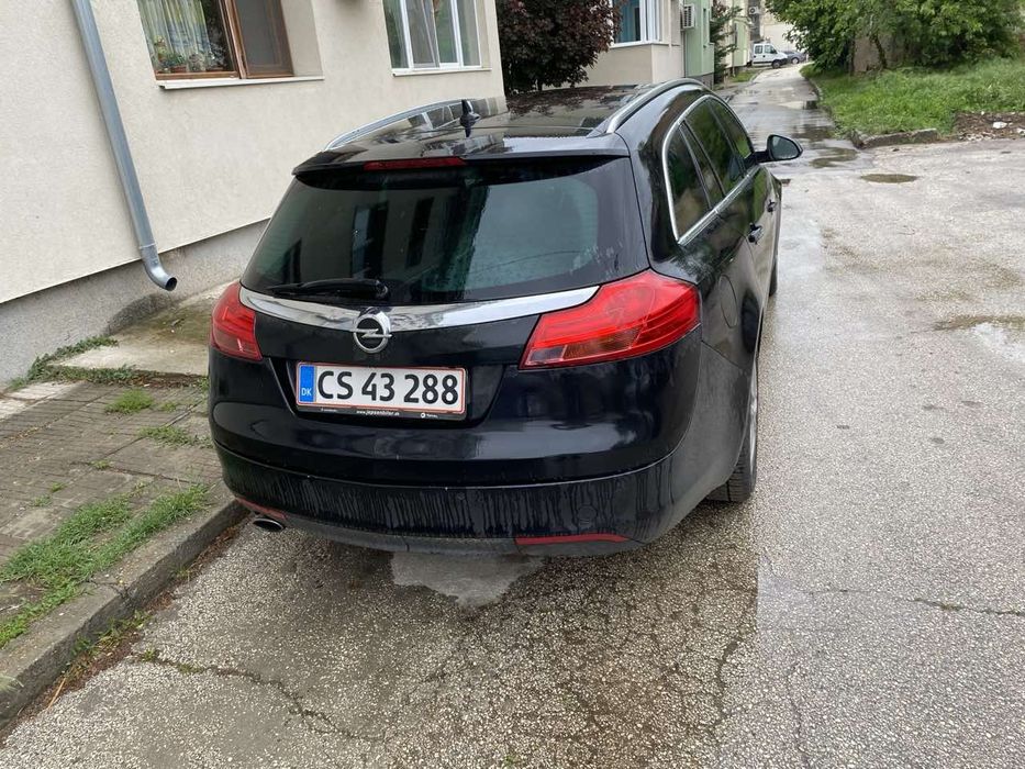 Опел инсигния може и на части 2010 г.