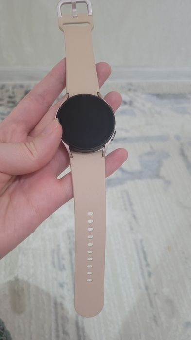 Продам смарт-часы Samsung Galaxy Watch 4, 40 мм