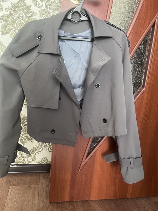 Продам тренч укорочены