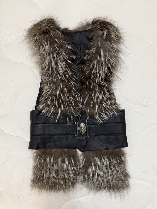 Продается жилетка кожаная