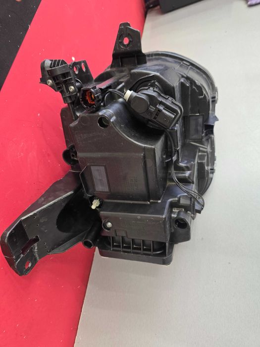 Оригинален фар Нисан Жук  Nissan Juke Led