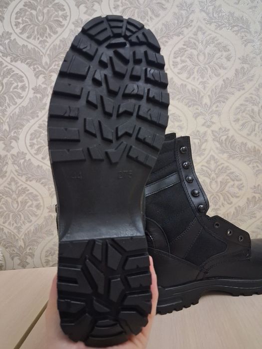 Берцы черный  44 р