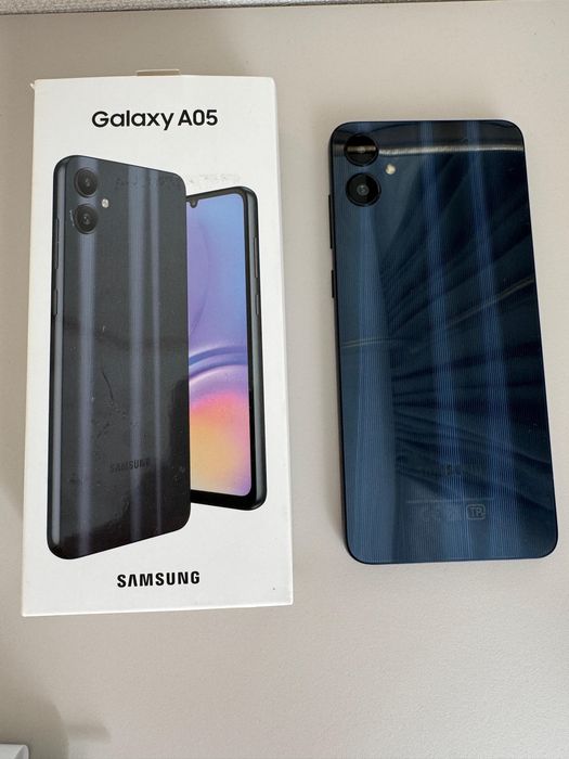 Продам смартфон самсунг