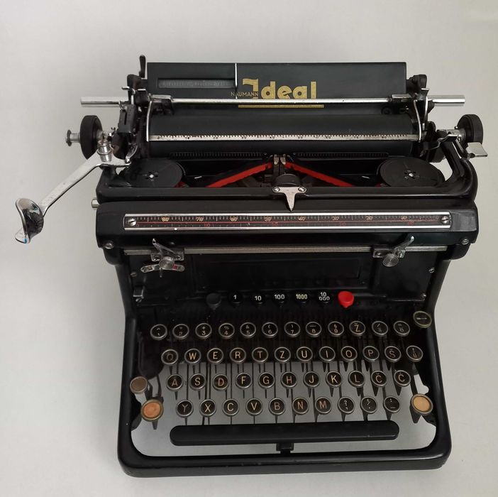 Masina de scris OLIVETTI LETTERA 35 , IBM 6715-001 si Ideal Naumann