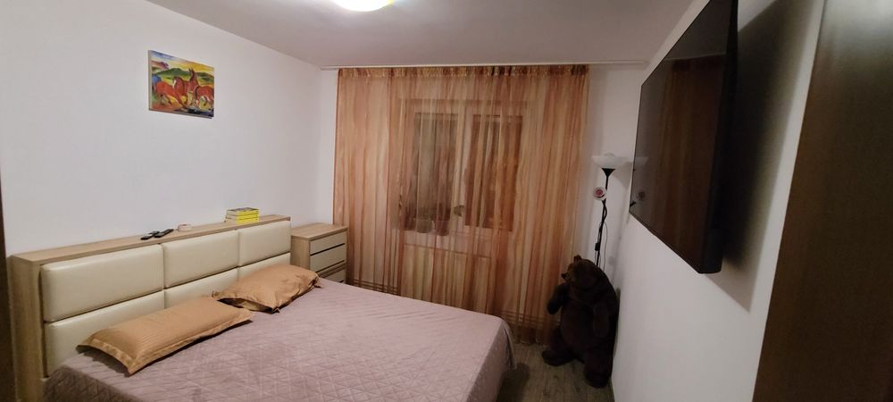 Inchiriez Apartament 3 camere 2bai CT Dristor