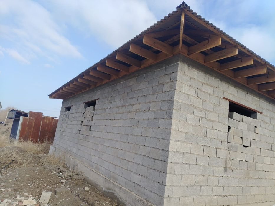 Бацсеркеге де бітпеген үй