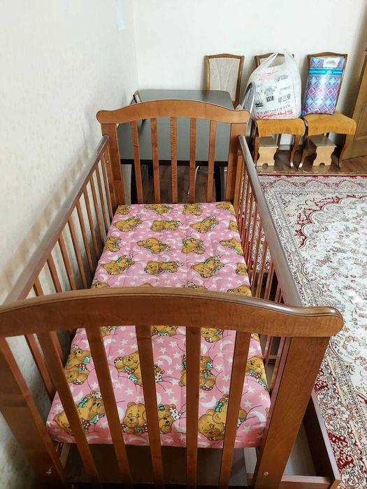 Детская кроватка