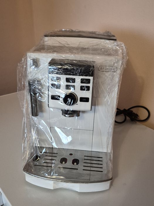 Vând Delonghi Ecam Cappuccino Integrat
