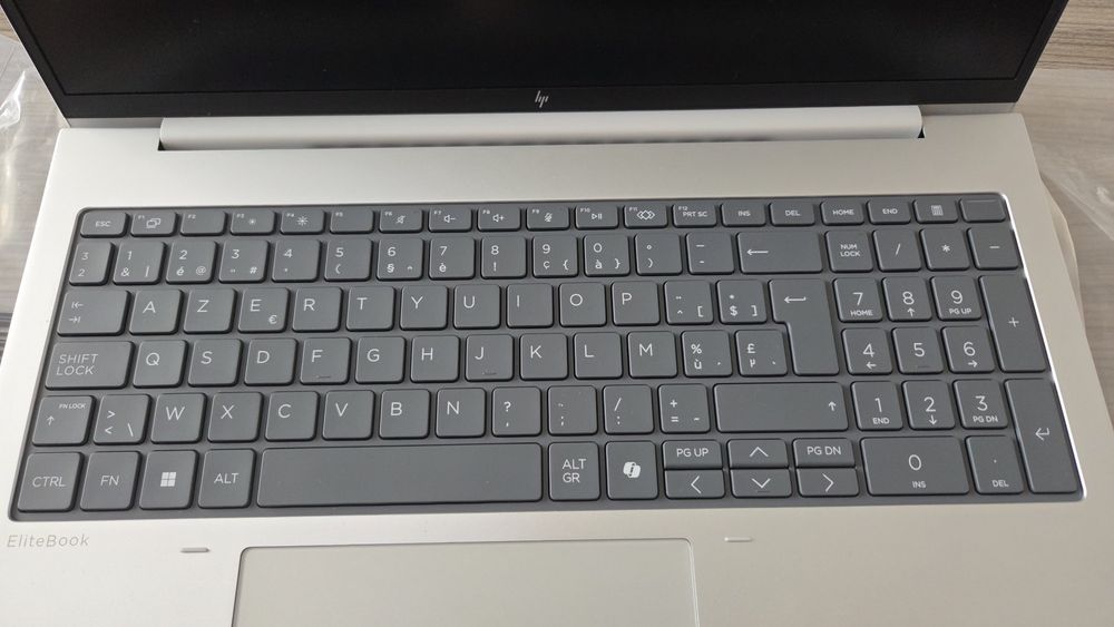 Laptop HP Elitebook G8 g1a 16