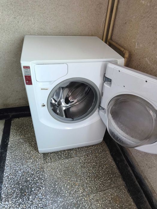 Пералня Ariston Hotpoint