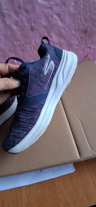 Adidasi Skechers mărimea 41