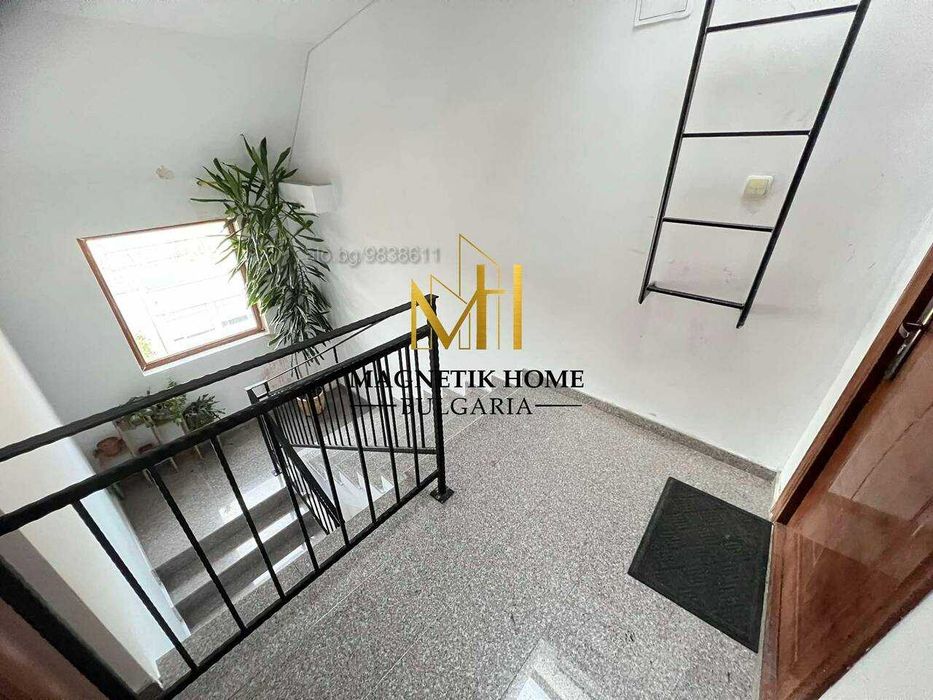 Дава се под наем Тристаен апартамент в Бургас, Възраждане - 105 кв.м за 612 € - Снимка #1