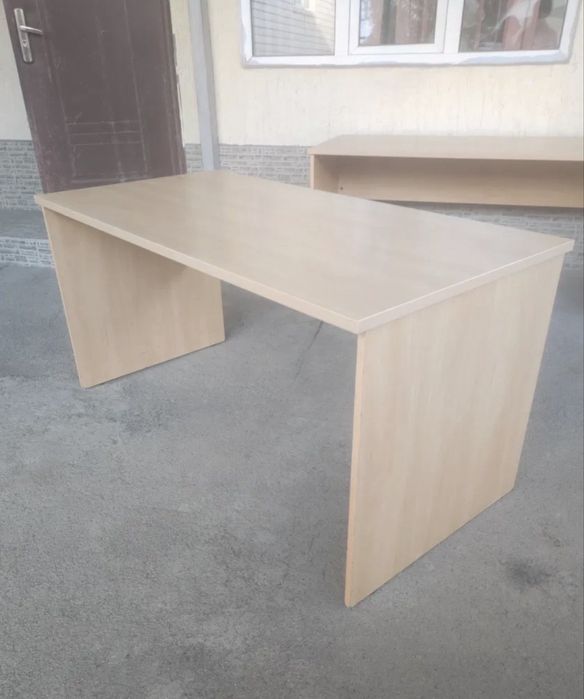 Продам компьютерный стол