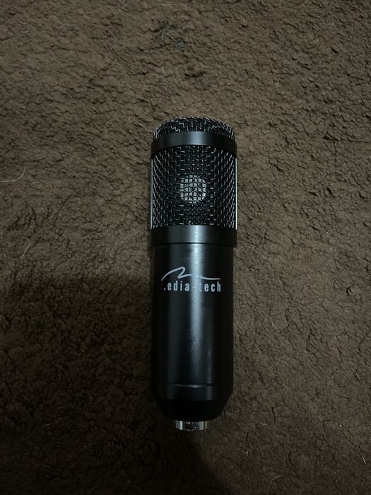 Vând microfon cu brat Media-Tech MT397