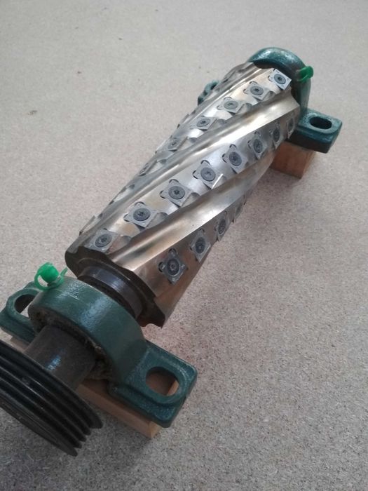 Вал на фуганок (кукуруза)