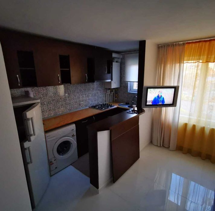 Închiriez apartament 2 camere de lux