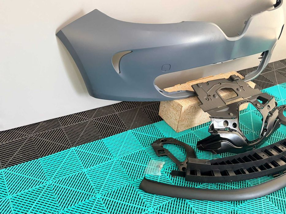 Bara fata cu accesorii Renault Zoe 2013-2019 noua originala Renault