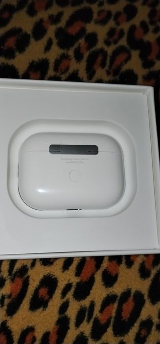 Airpods pro 2, desigilate pentru proba
