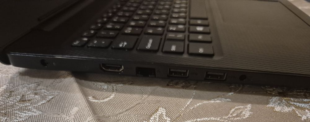 Лаптоп DELL p75f