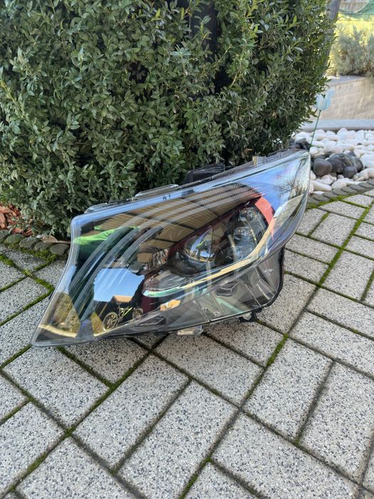 Ляв фар LED XENON за Mercedes Vito