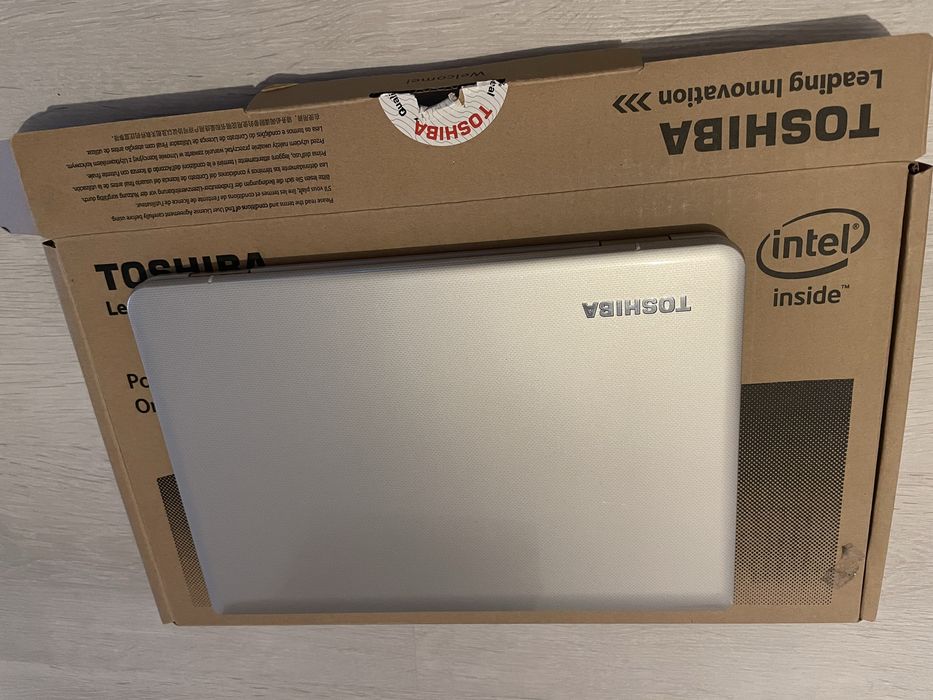 Laptop Toshiba 11.6” Satellite CL 10-B-100