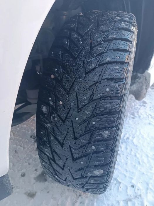 Продам 4 балона 235 60 r 18