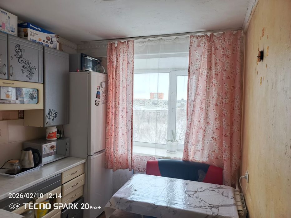 Продаеться 1 комнатная квартира. В центрге города 4- микраионе.