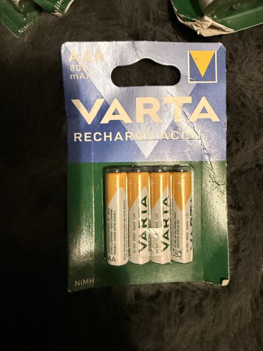 Acumulatori/Baterii reincarcabile VARTA AAA/AA